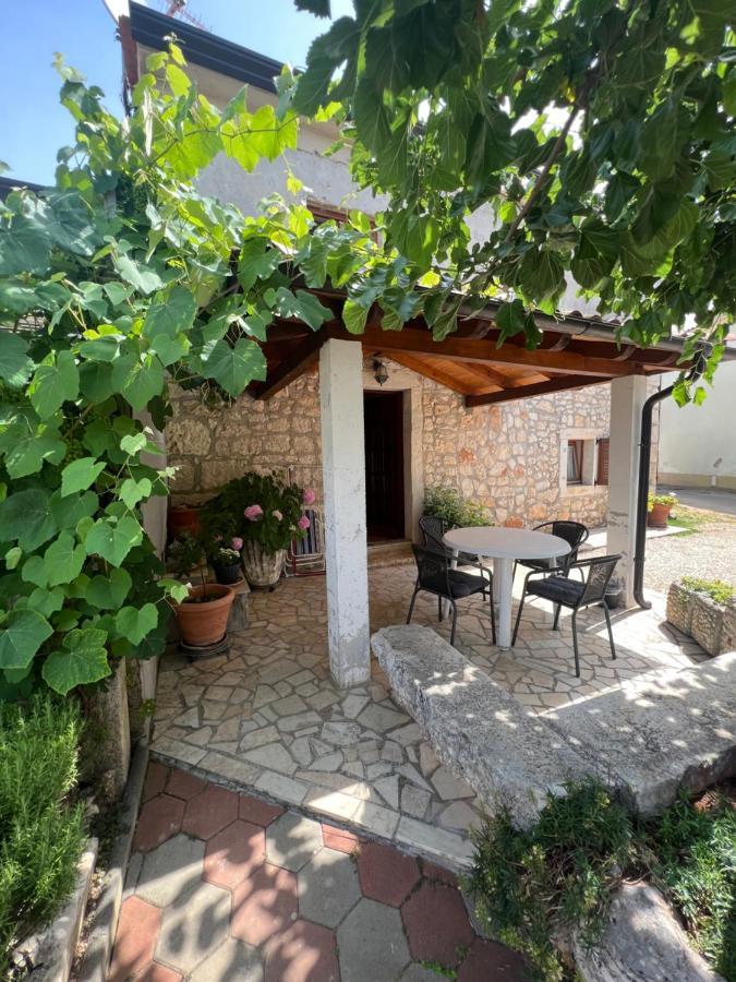 Apartamento Kuca Za Odmor Matea Poreč Exterior foto