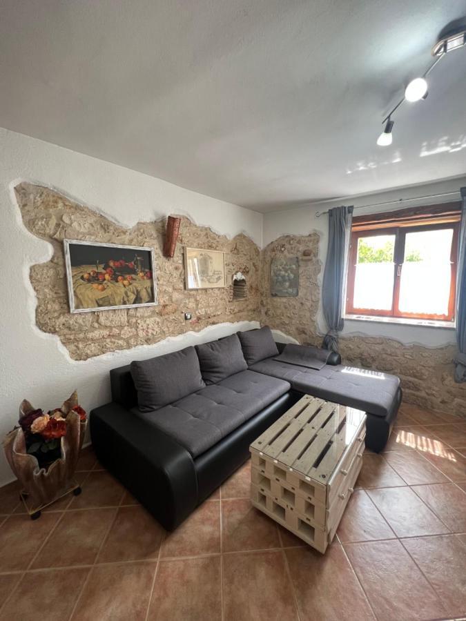 Apartamento Kuca Za Odmor Matea Poreč Exterior foto
